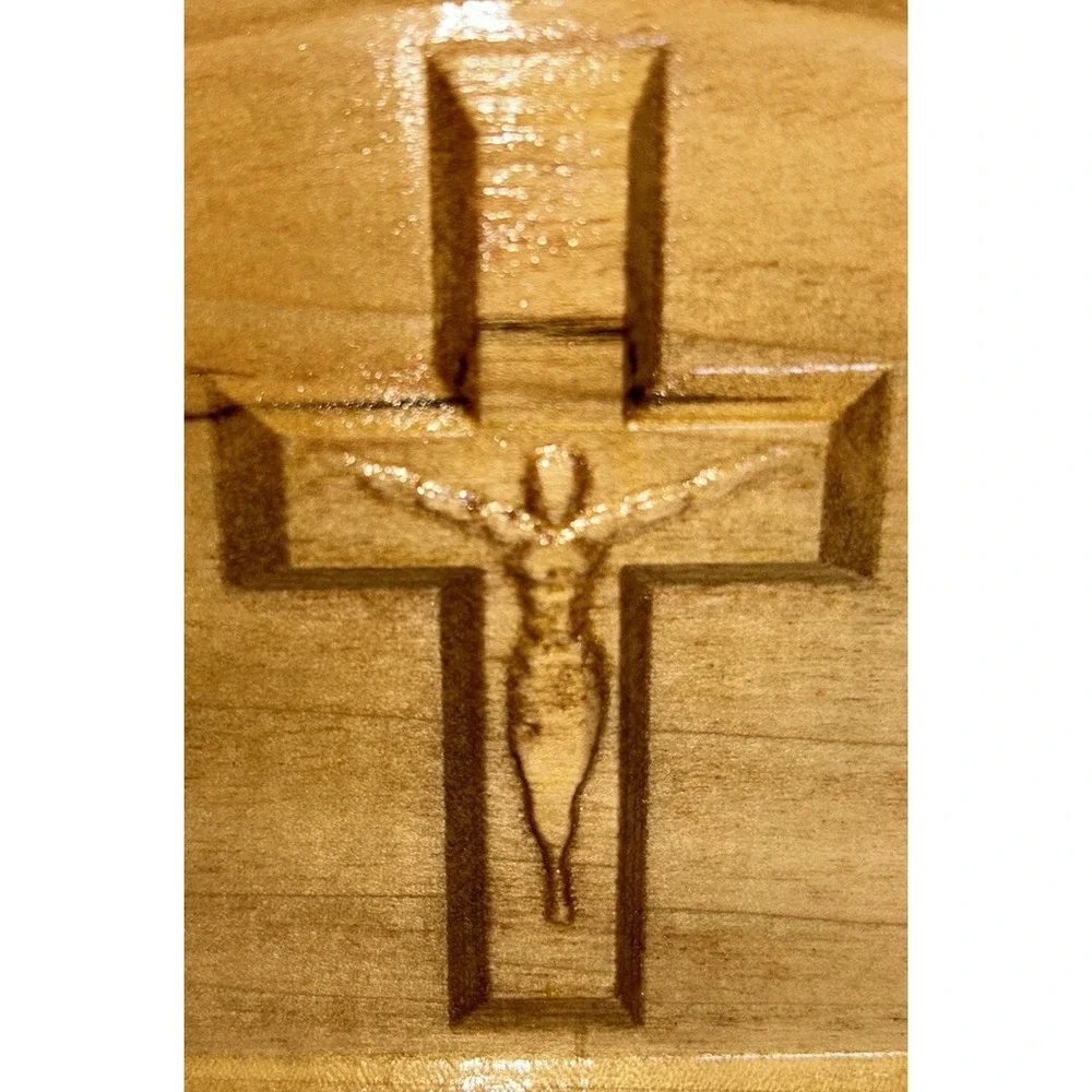 Clock Religious Cross Mantle Quartz Movement Works‎ Handmade Engraved EUC